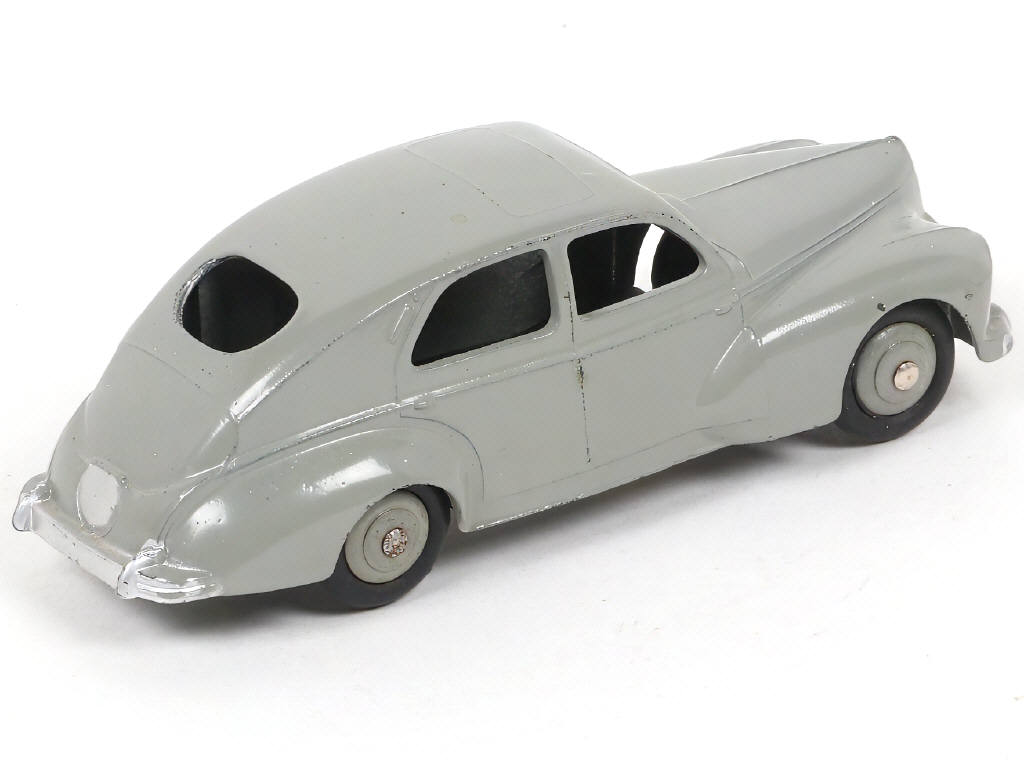 Lot 302 - DINKY TOYS (FRANCE) (1)