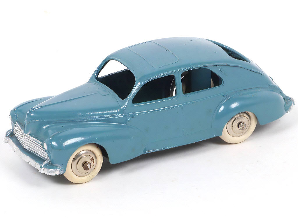 Lot 300 - DINKY TOYS (FRANCE) (1)