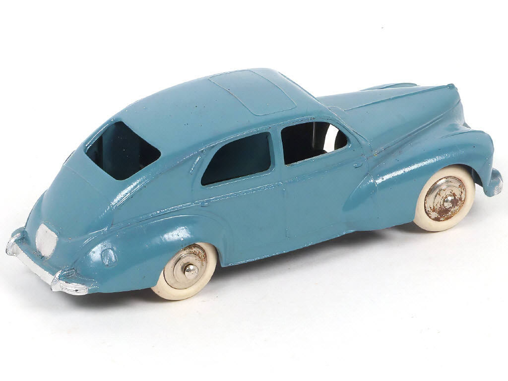 Lot 300 - DINKY TOYS (FRANCE) (1)