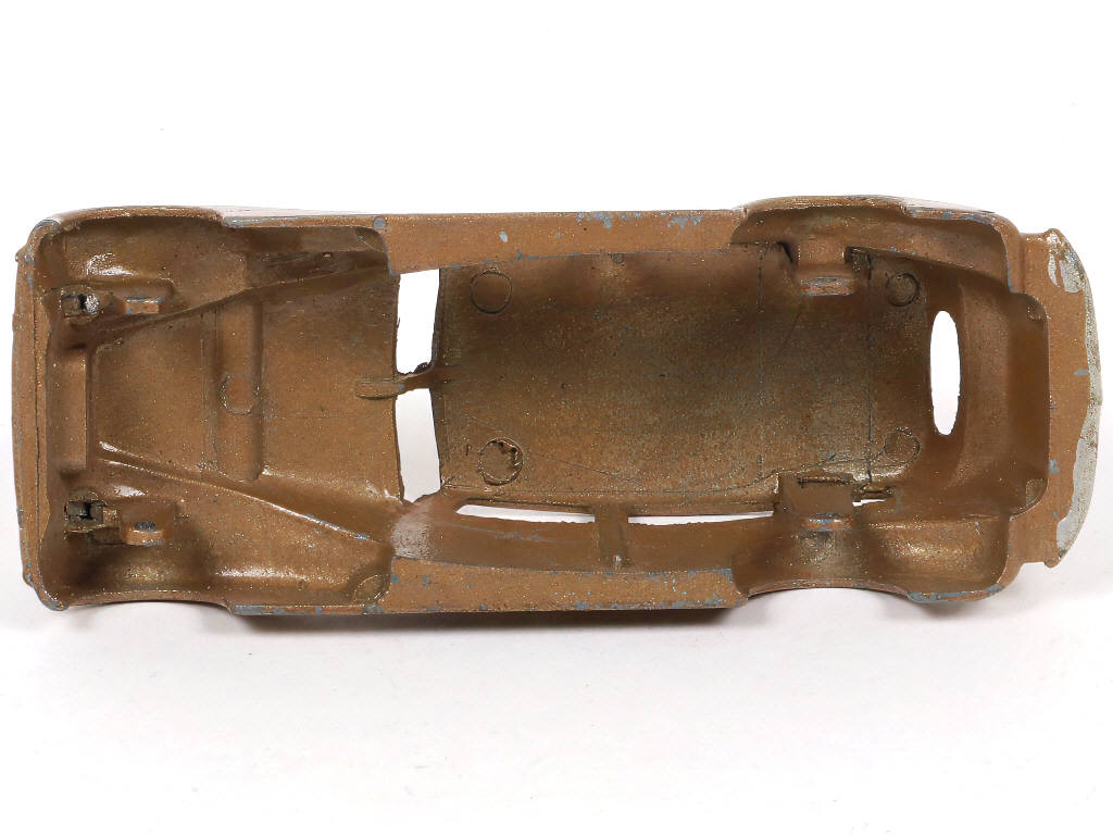 Lot 298 - DINKY TOYS (FRANCE) (1)