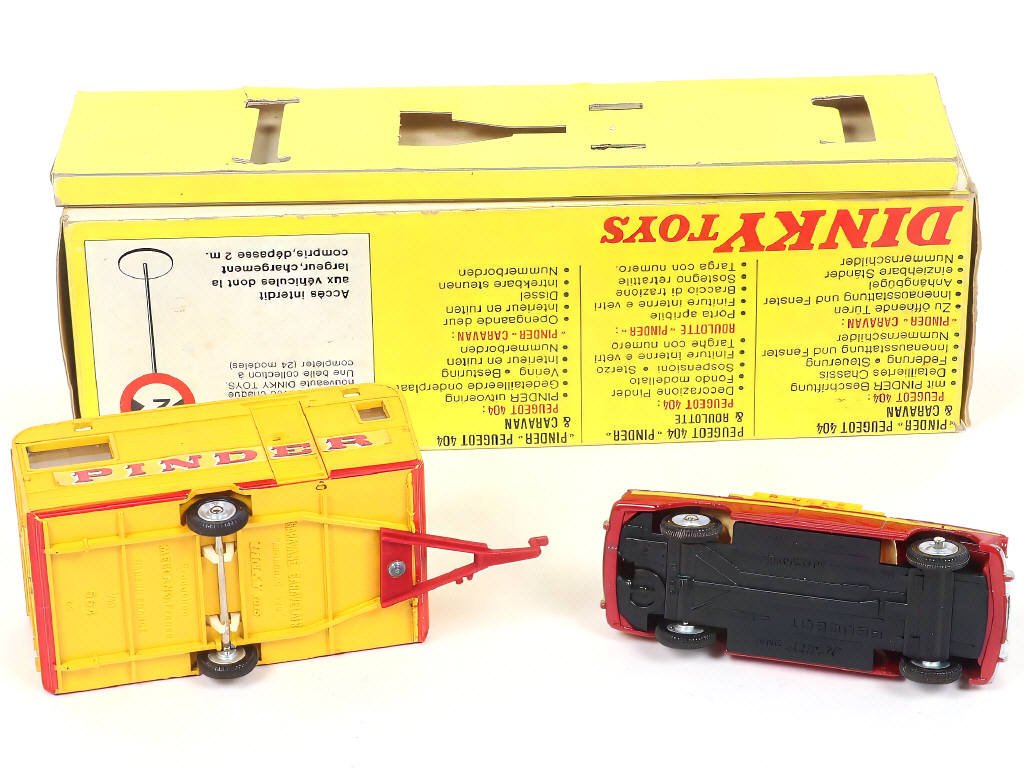 Lot 372 - DINKY TOYS (FRANCE) (1)