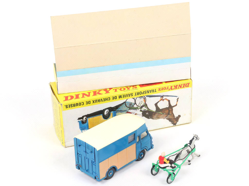 Lot 363 - DINKY TOYS (FRANCE) (1)