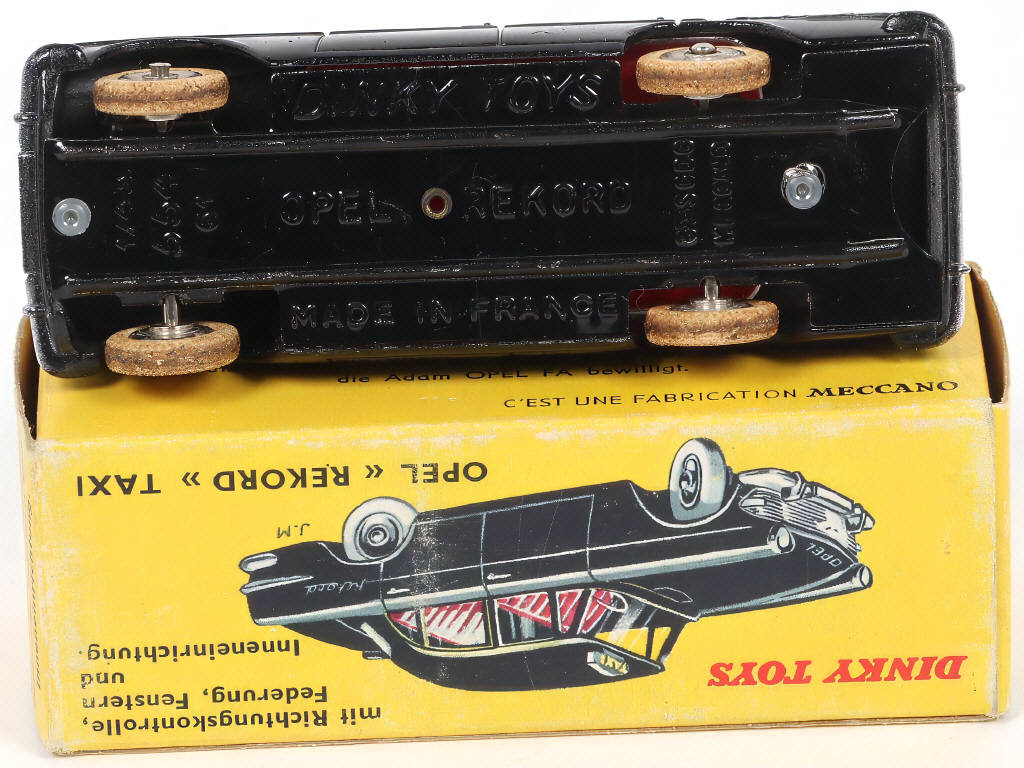 Lot 338 - DINKY TOYS (FRANCE) (1)