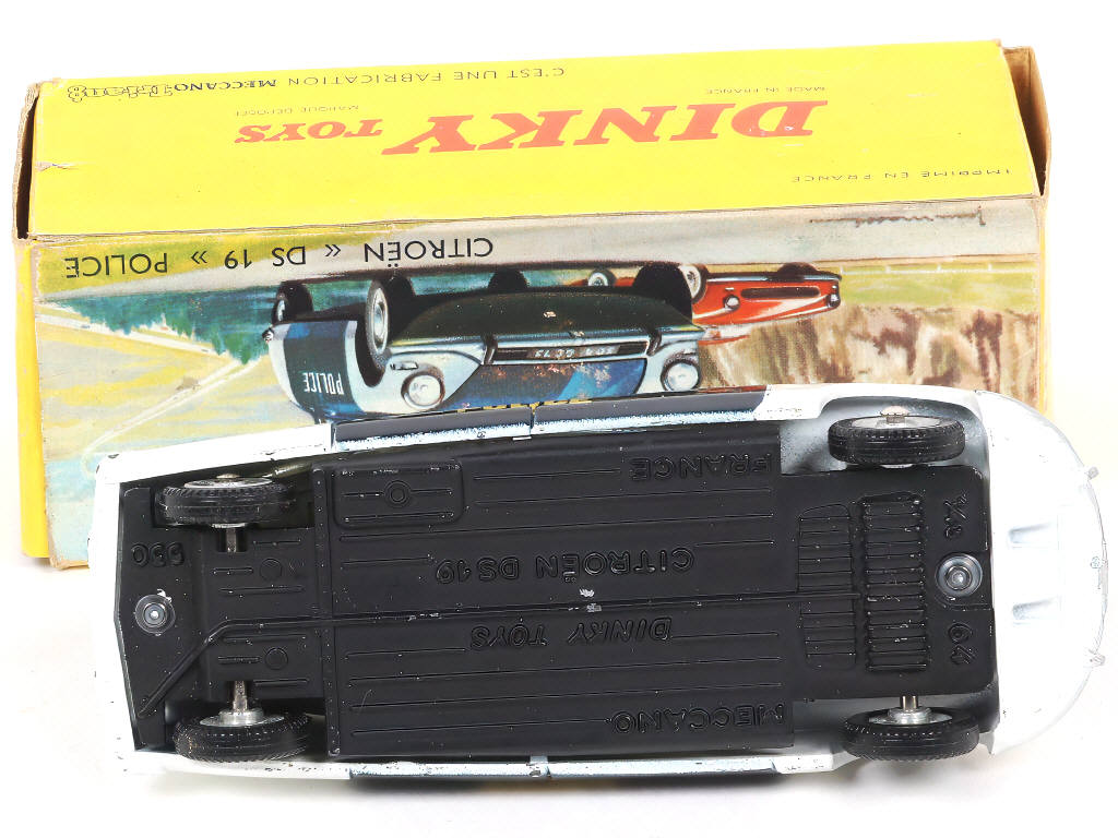 Lot 345 - DINKY TOYS (FRANCE) (1)