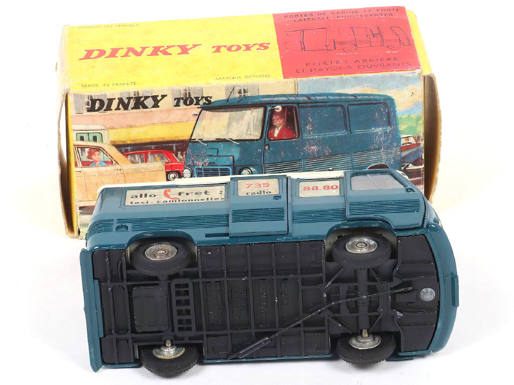 Lot 360 - DINKY TOYS (FRANCE) (1)