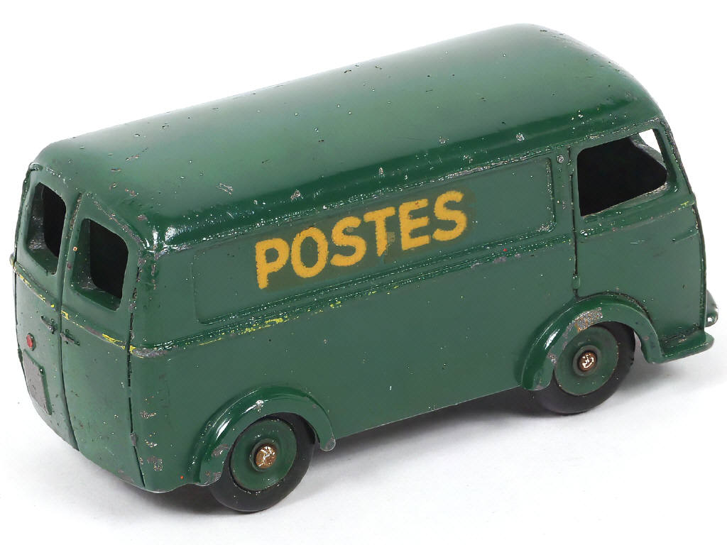 Lot 350 - DINKY TOYS (FRANCE) (1)