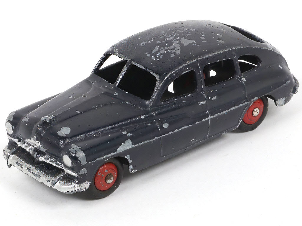 Lot 299 - DINKY TOYS (FRANCE) (1)