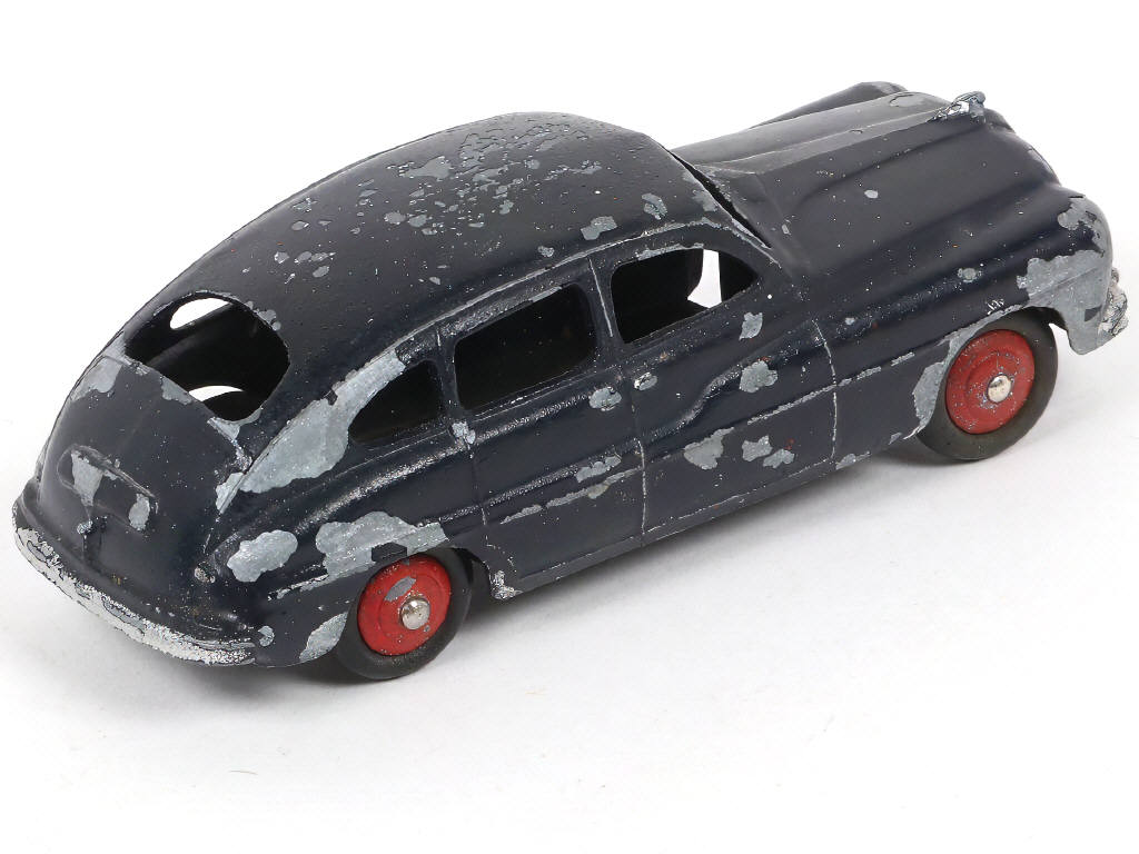 Lot 299 - DINKY TOYS (FRANCE) (1)