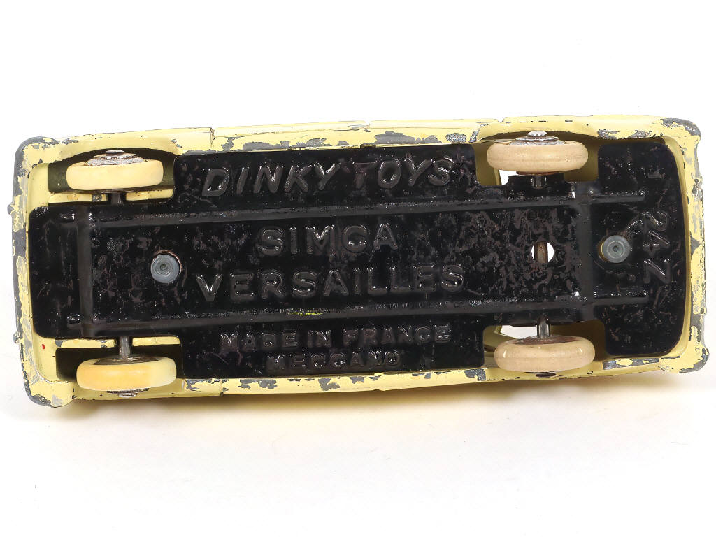 Lot 309 - DINKY TOYS (FRANCE) (1)