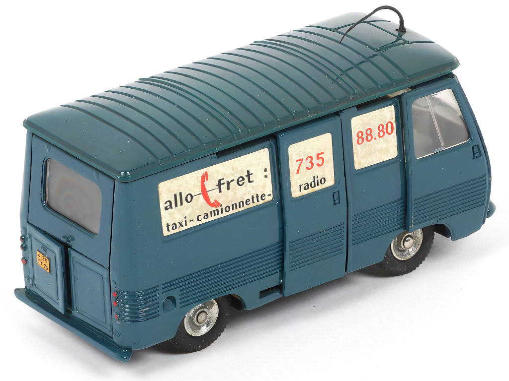 Lot 209 - DINKY TOYS (FRANCE) (1)
