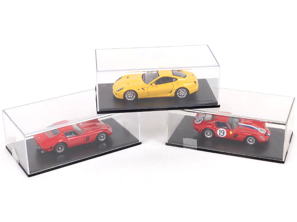 Lot 86 - RED LINE MODELS (ITALIE) (3)