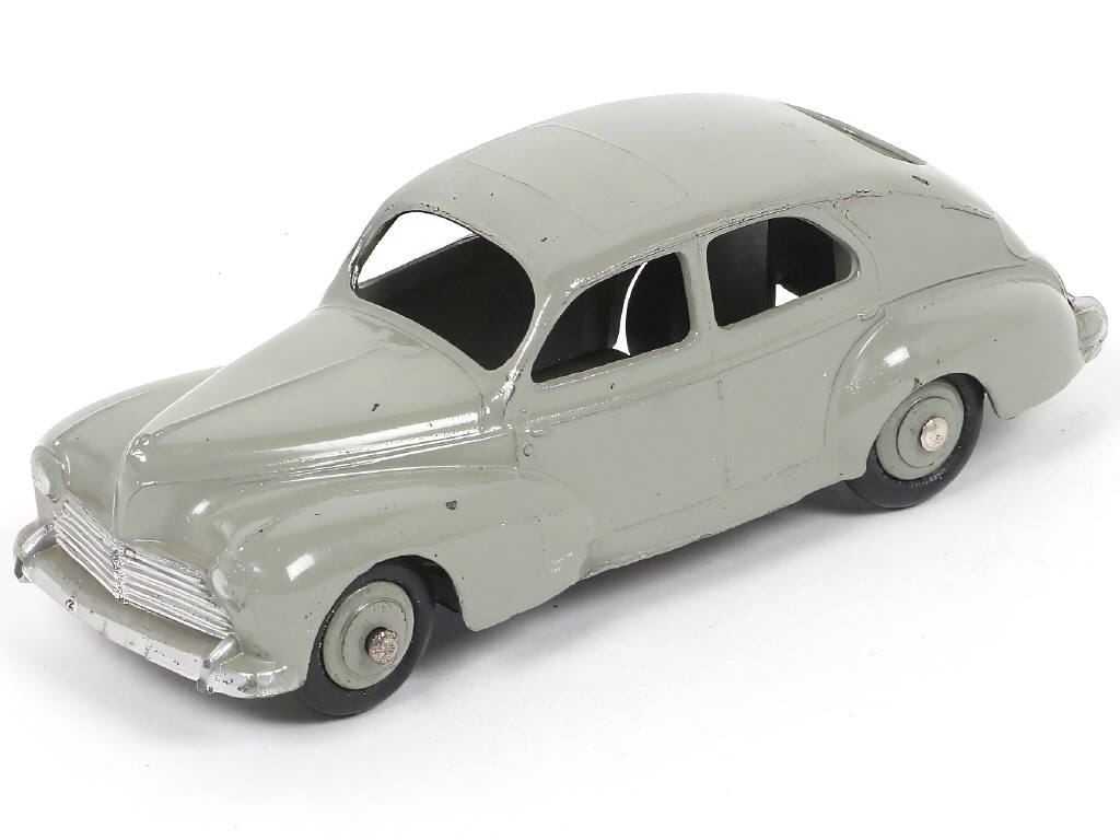 Lot 203 - DINKY TOYS (FRANCE) (1)