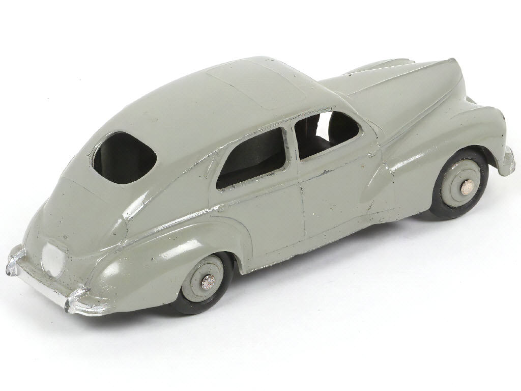 Lot 203 - DINKY TOYS (FRANCE) (1)