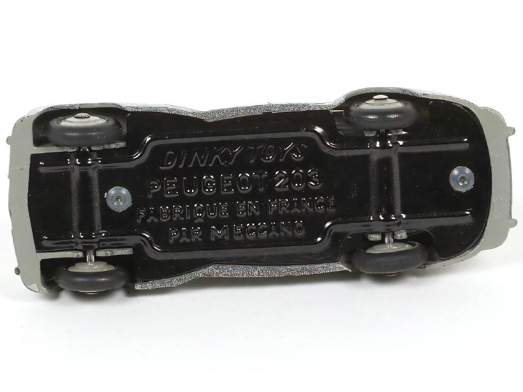 Lot 203 - DINKY TOYS (FRANCE) (1)