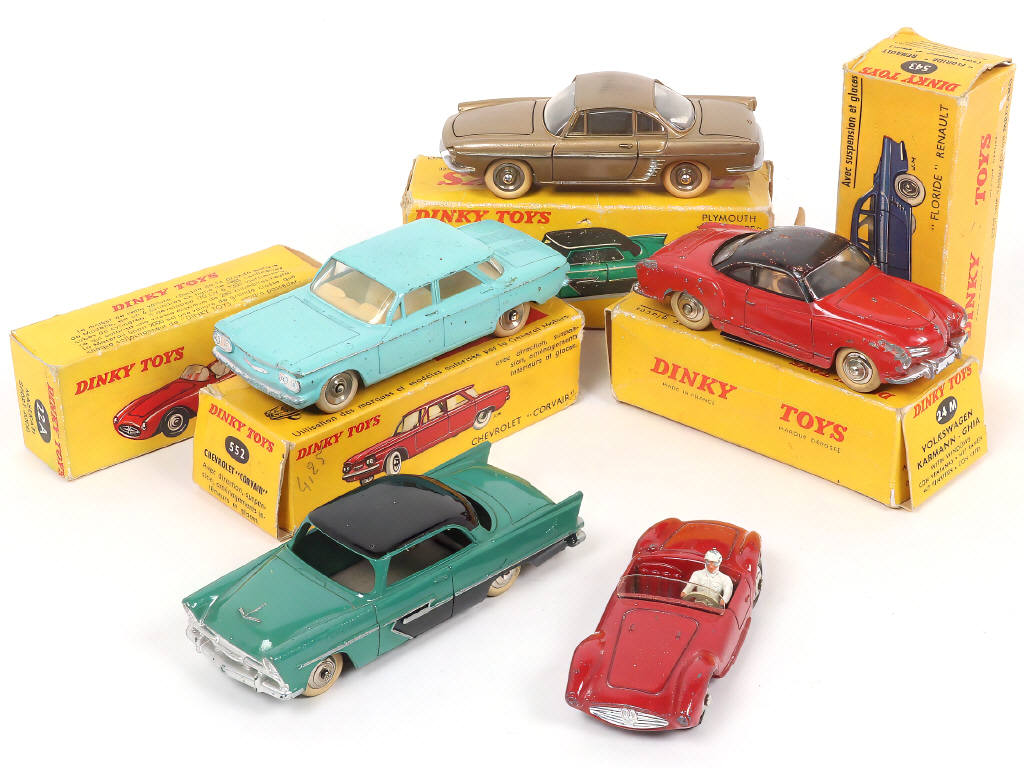Lot 286 - DINKY TOYS (FRANCE) (5)