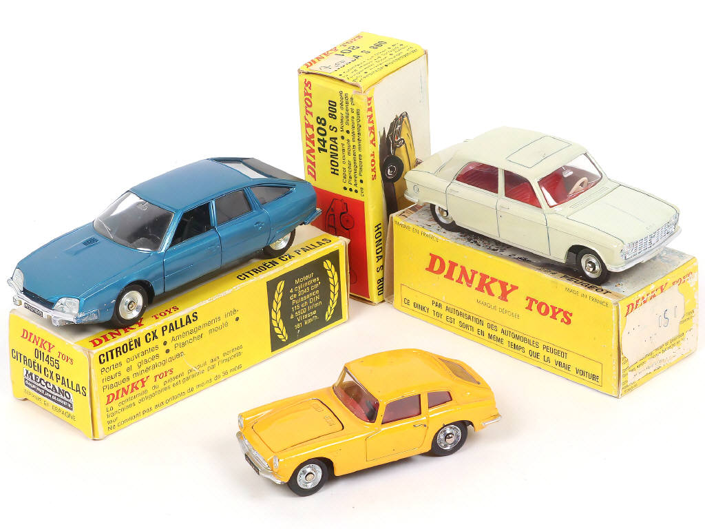 Lot 266 - DINKY TOYS (FRANCE) (3)