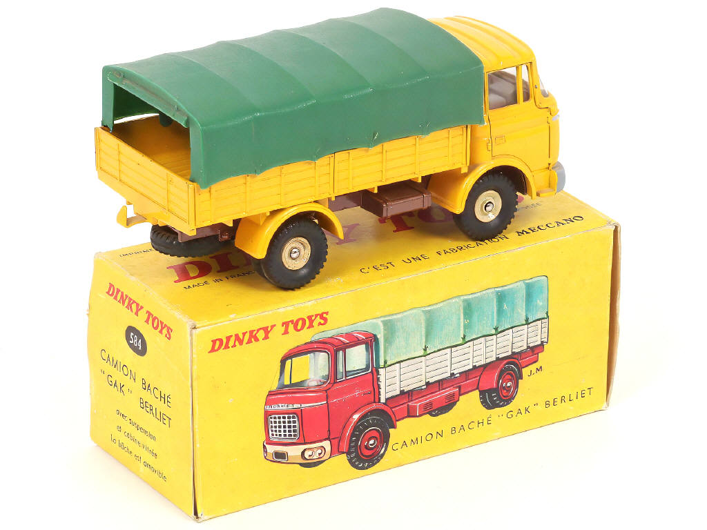 Lot 229 - DINKY TOYS (FRANCE) (1)