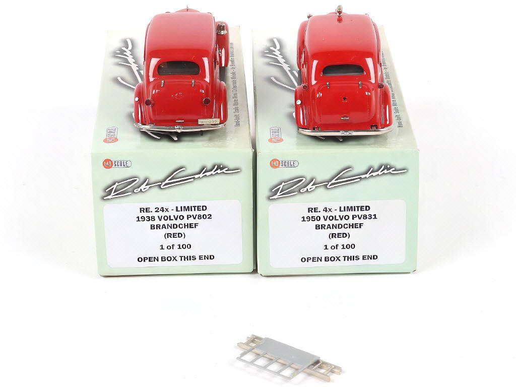 Lot 100 - ROBEDDIE MODELS (GB) (2)