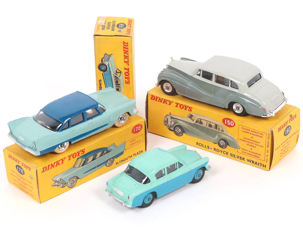 Lot 177 - DINKY TOYS (GB) (3)