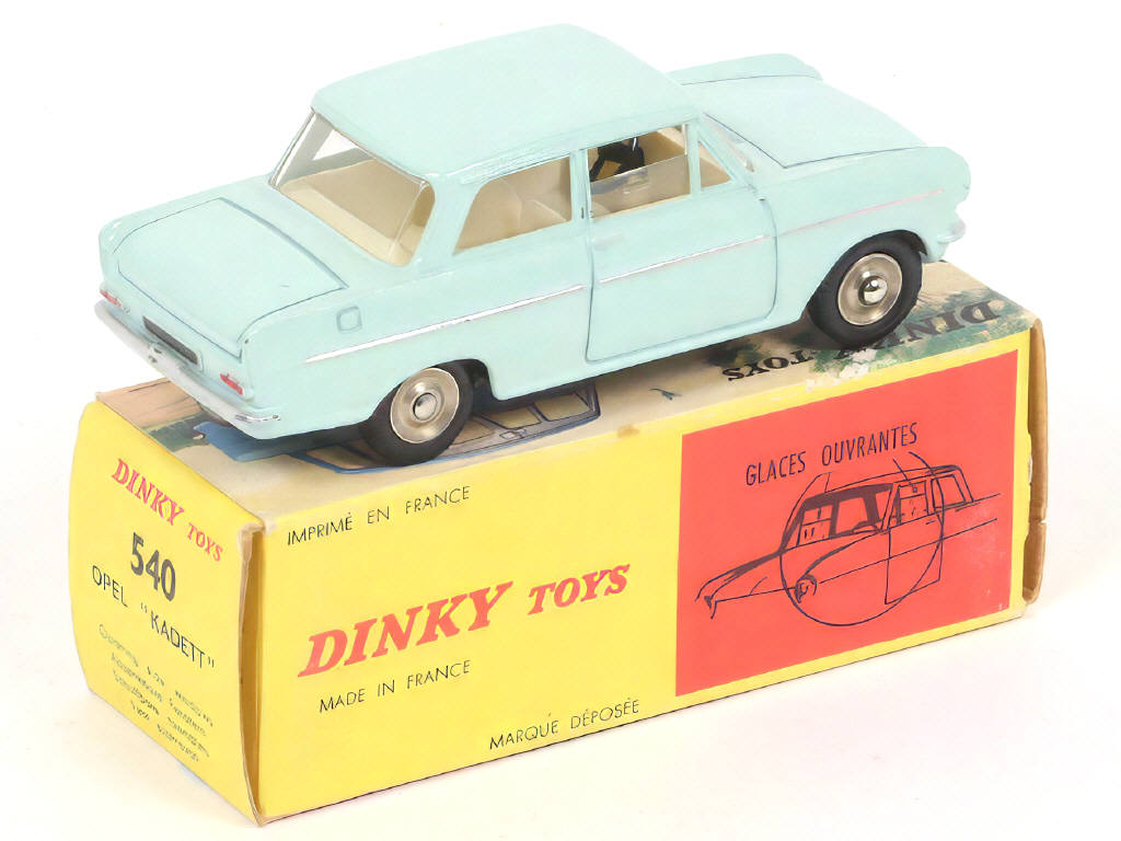 Lot 226 - DINKY TOYS (FRANCE) (1)