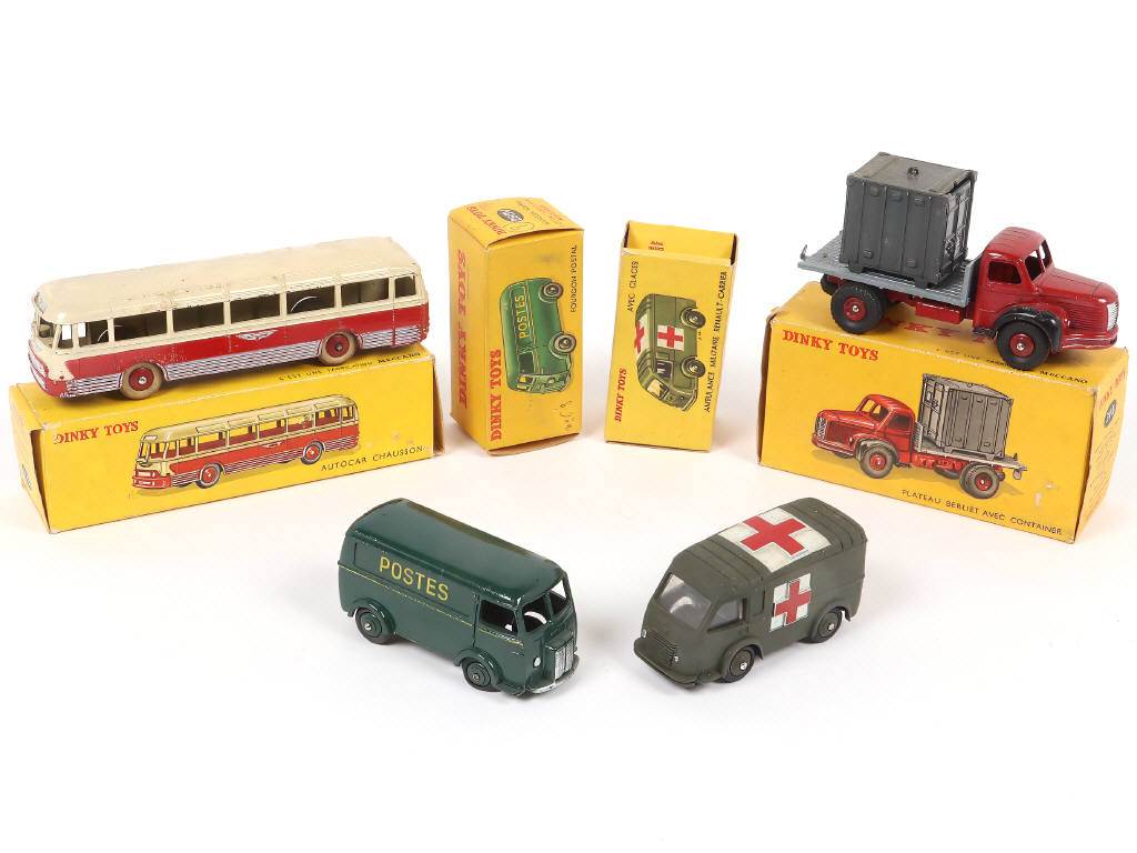 Lot 257 - DINKY TOYS (FRANCE) (4)