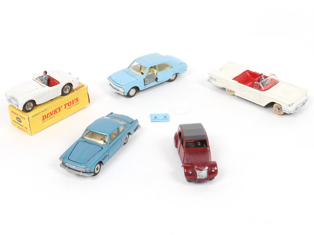 Lot 259 - DINKY TOYS (FRANCE) (5)