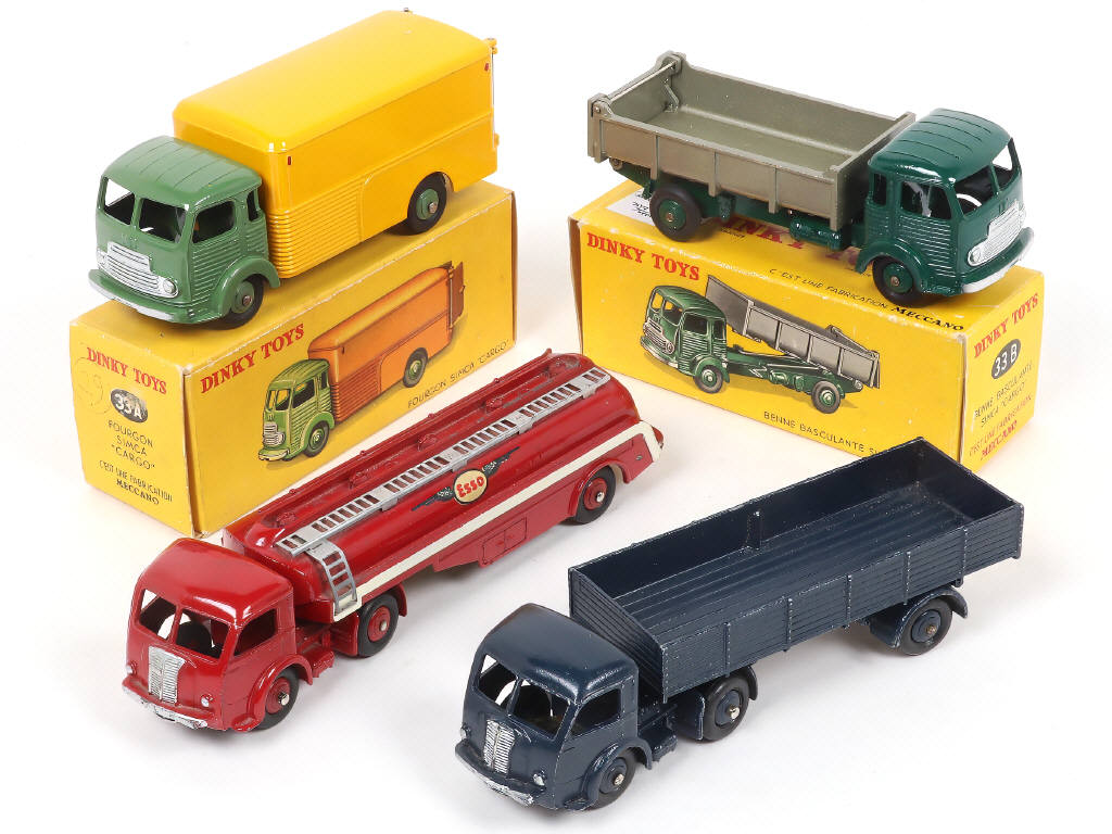 Lot 252 - DINKY TOYS (FRANCE) (4)