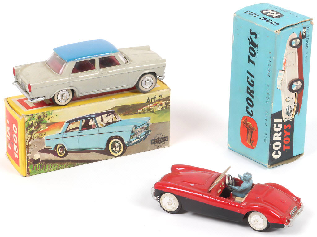 Lot 148 - DIVERS (2)