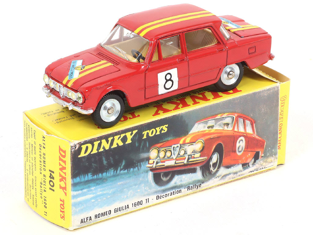 Lot 227 - DINKY TOYS (FRANCE) (1)