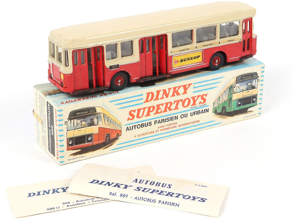 Lot 235 - DINKY TOYS (FRANCE) (1)