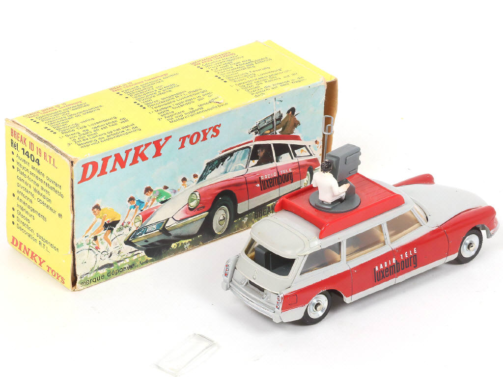 Lot 228 - DINKY TOYS (FRANCE) (1)