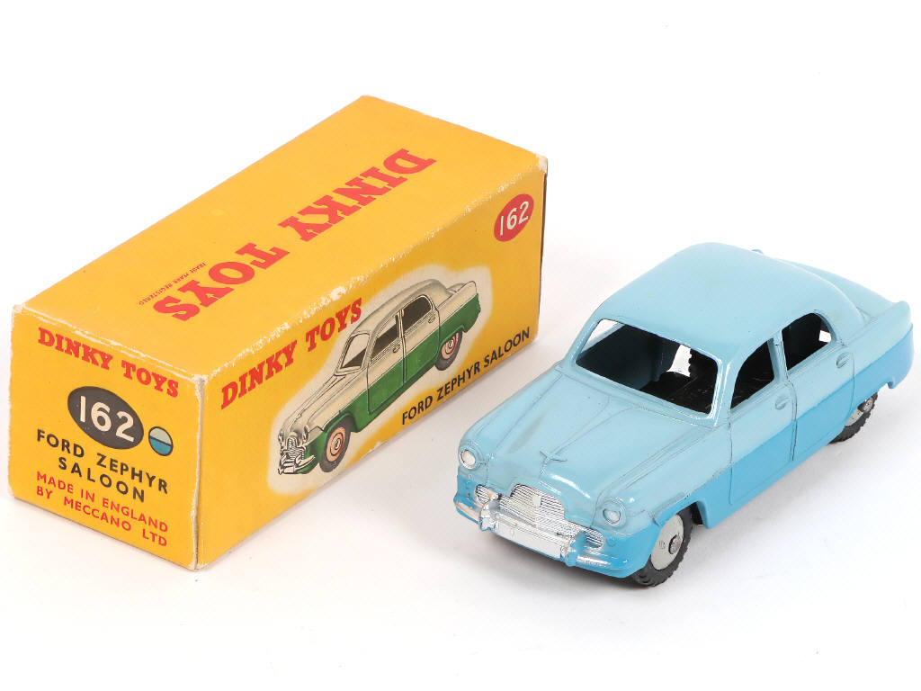 Lot 217 - DINKY TOYS (GB) (1)