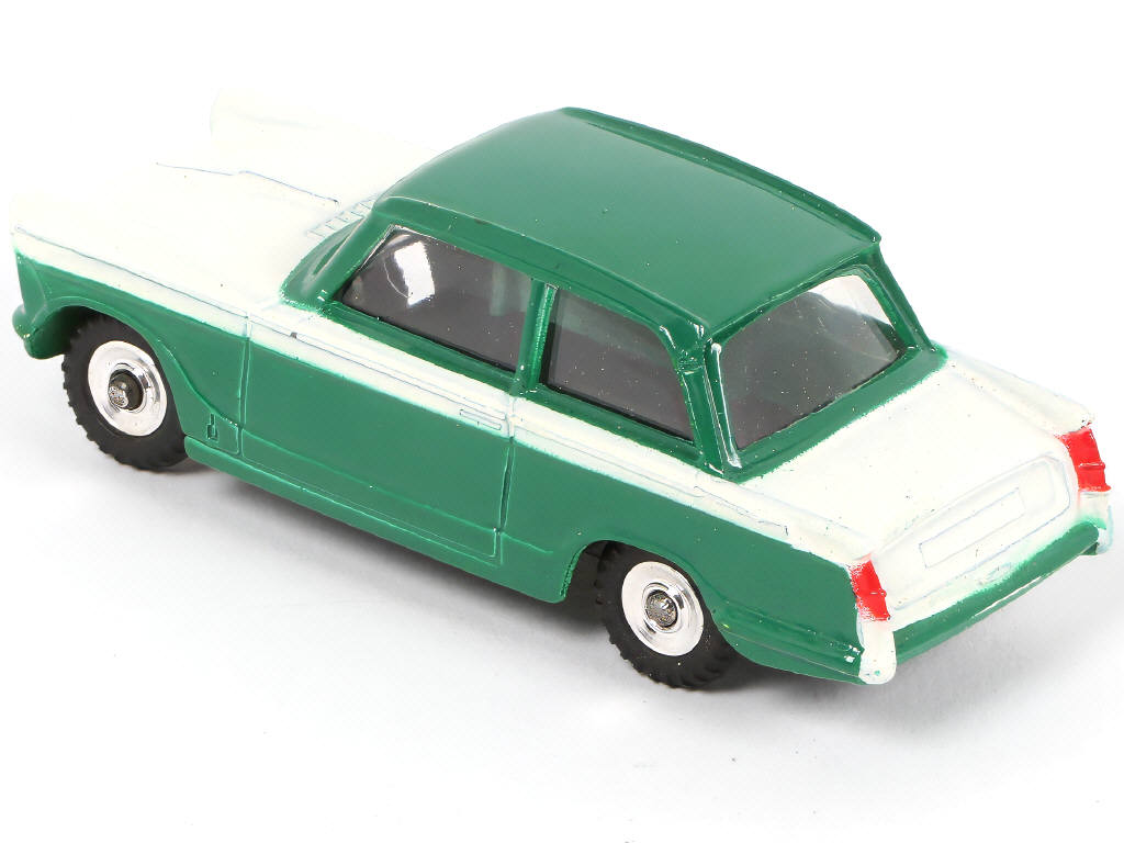 Lot 223 - DINKY TOYS (GB) (1)