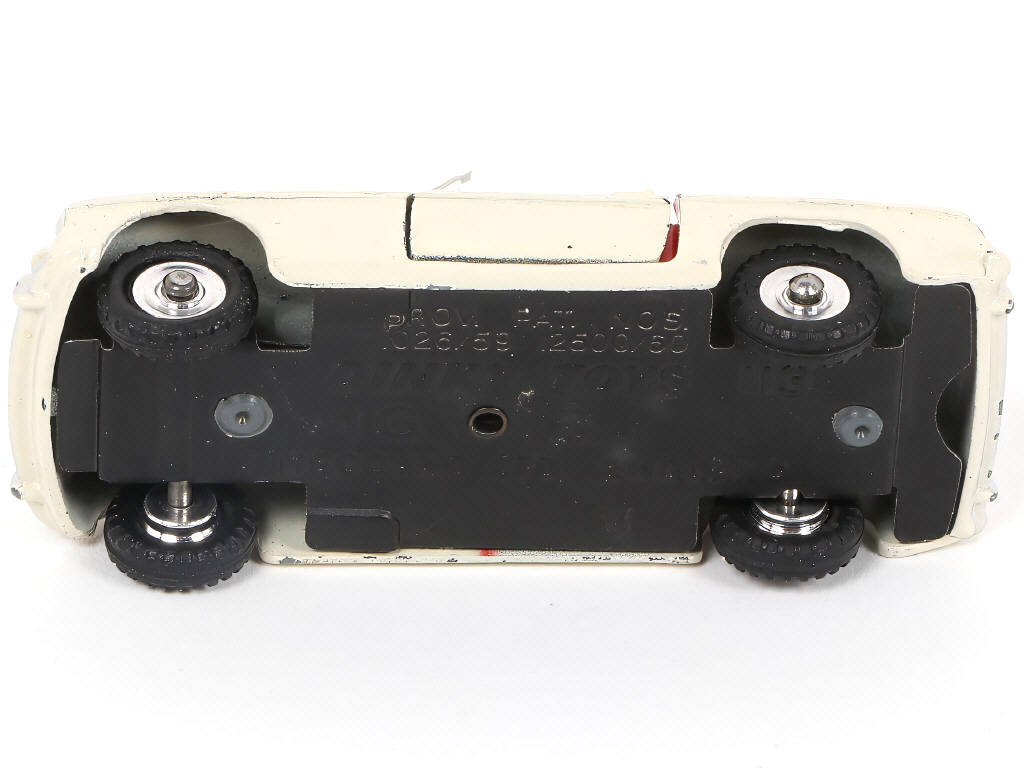 Lot 213 - DINKY TOYS (GB) (1)