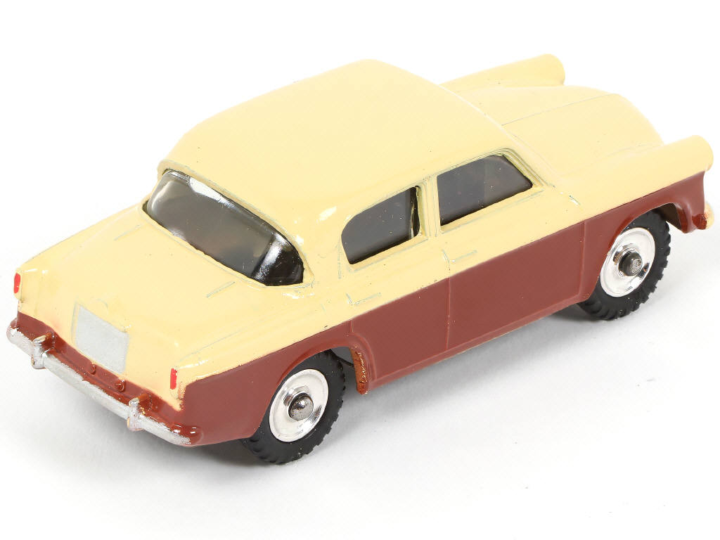 Lot 219 - DINKY TOYS (GB) (1)