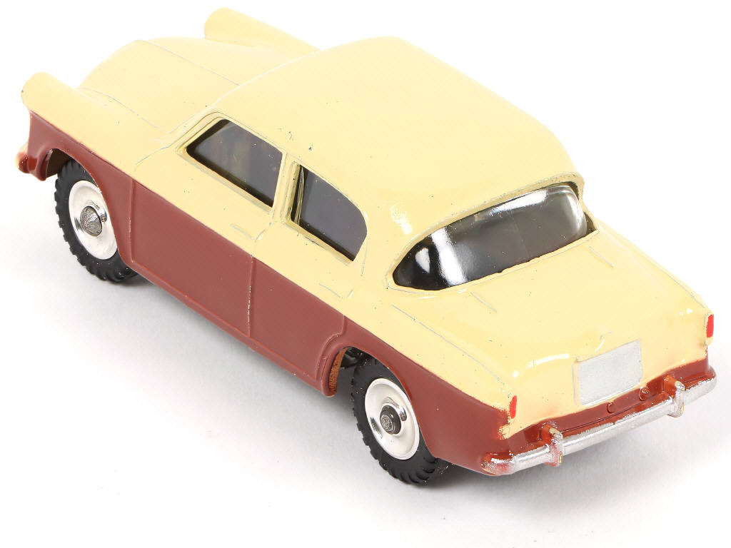 Lot 219 - DINKY TOYS (GB) (1)