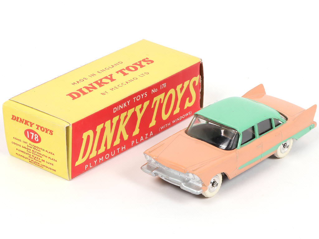 Lot 222 - DINKY TOYS (GB) (1)