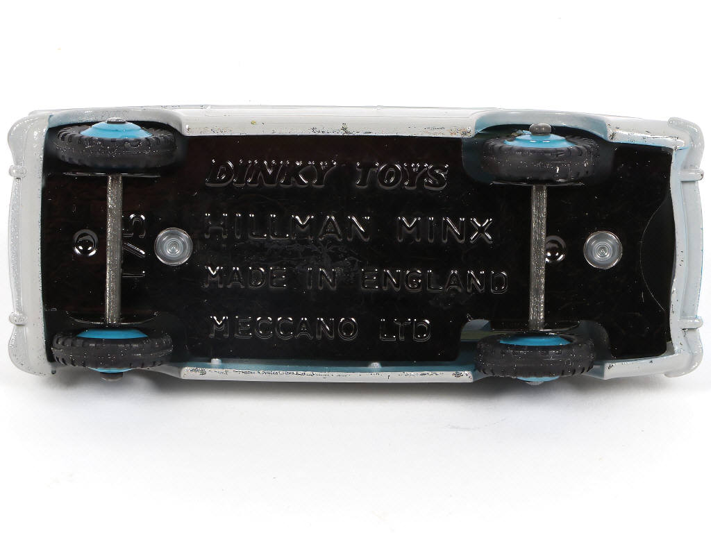 Lot 221 - DINKY TOYS (GB) (1)