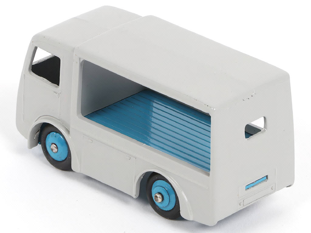 Lot 227 - DINKY TOYS (GB) (1)