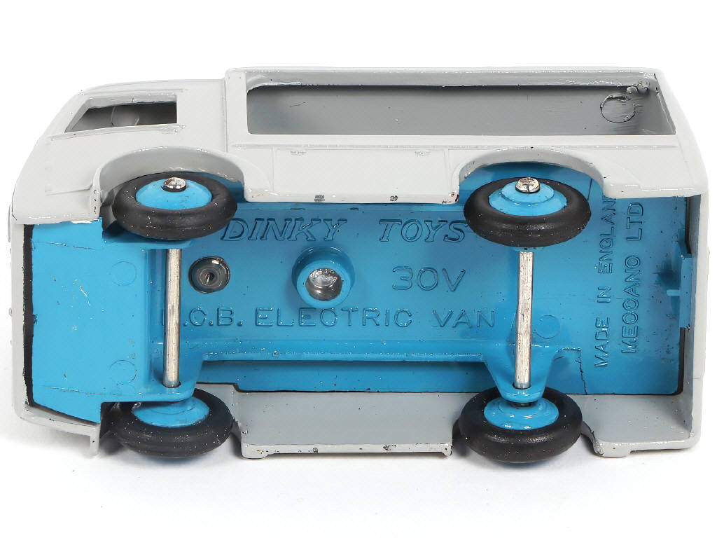 Lot 227 - DINKY TOYS (GB) (1)