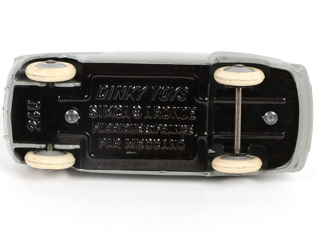 Lot 274 - DINKY TOYS (FRANCE) (1)