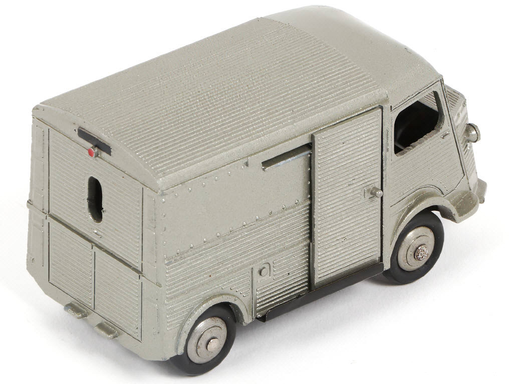 Lot 275 - DINKY TOYS (FRANCE) (1)