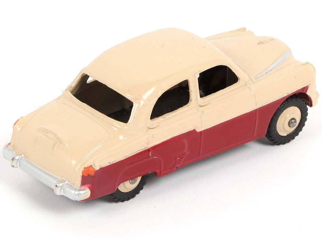 Lot 218 - DINKY TOYS (GB) (1)