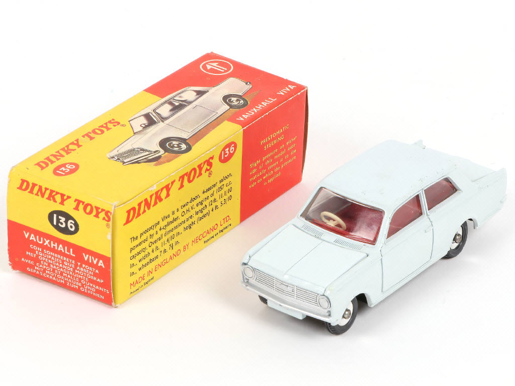 Lot 214 - DINKY TOYS (GB) (1)