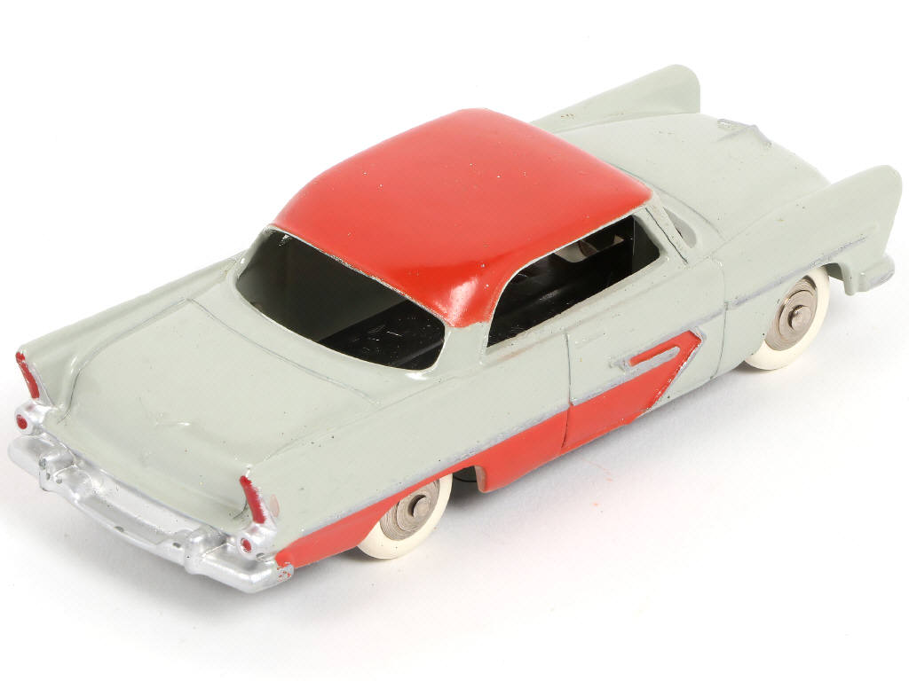 Lot 273 - DINKY TOYS (FRANCE) (1)