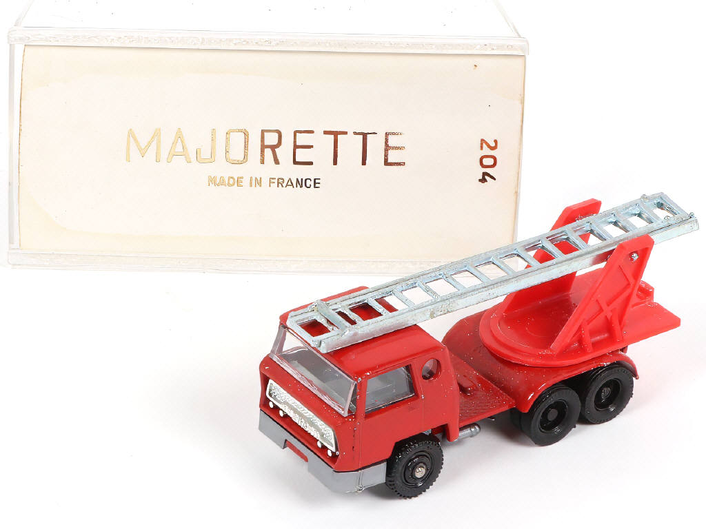 Lot 187 - MAJORETTE (FRANCE) (1)