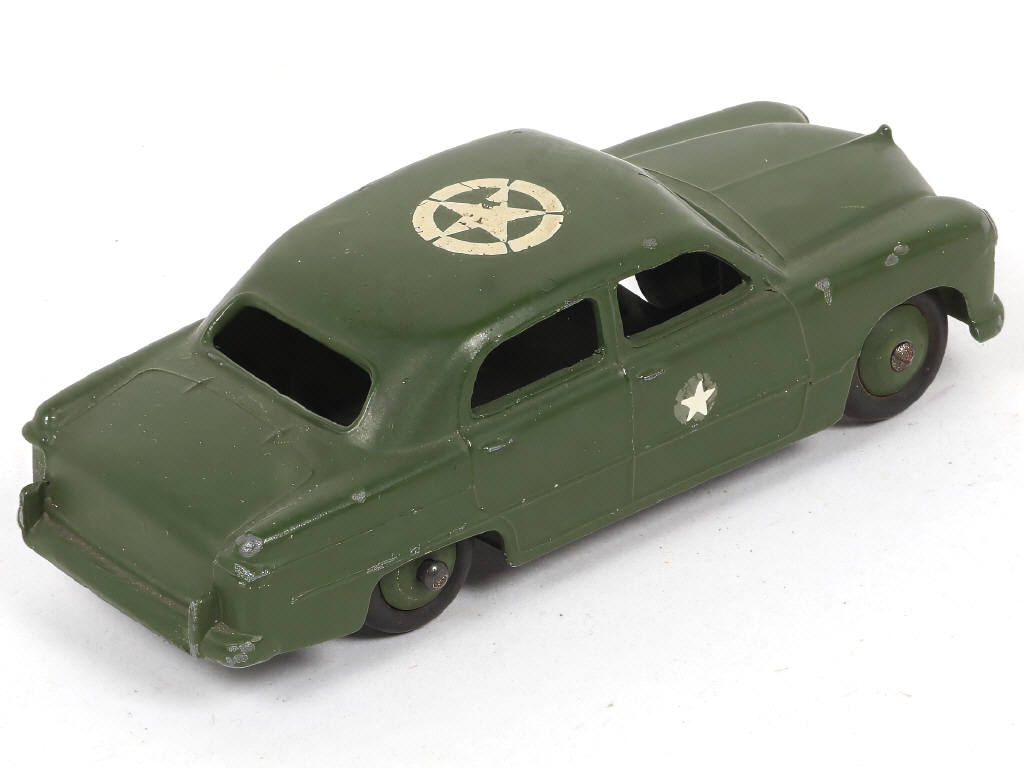 Lot 210 - DINKY TOYS (GB) (1)