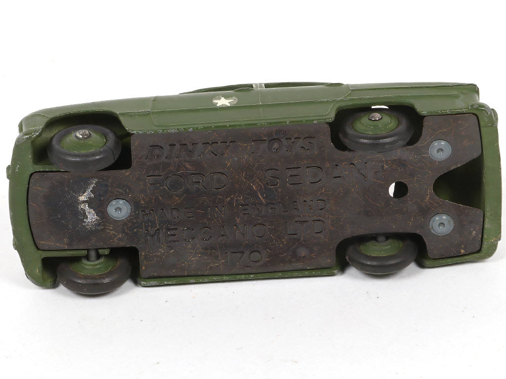 Lot 210 - DINKY TOYS (GB) (1)