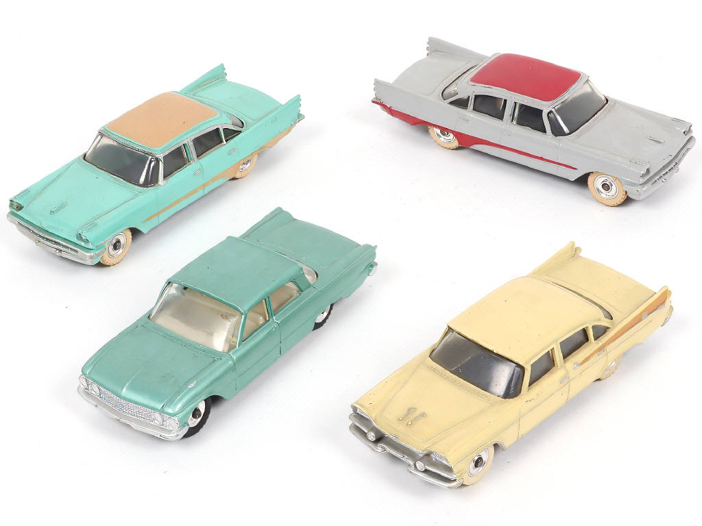 Lot 251 - DINKY TOYS (GB) (4)