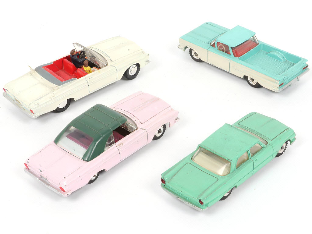 Lot 252 - DINKY TOYS (GB) (4)